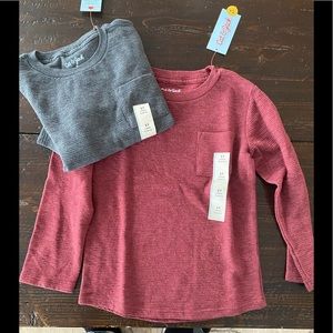 2 pack, 5t cotton/poly tee. Horizontal ribbing for texture NWT